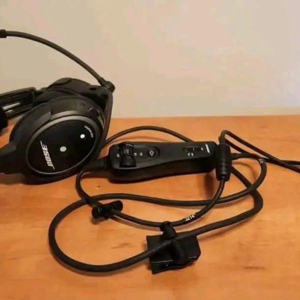 2 pairs of Aviation Bose A20